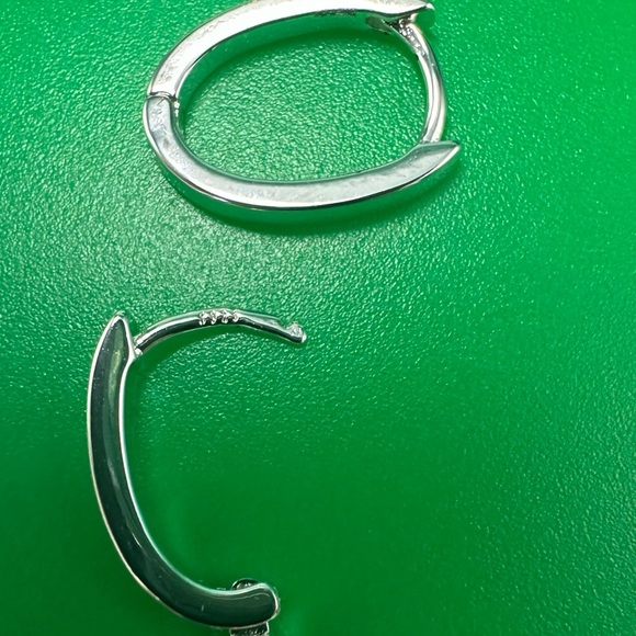 925 Sterling Silver Oval Huggie Hoop Earrings | Small Chunky Minimalist - Picture 8 of 9